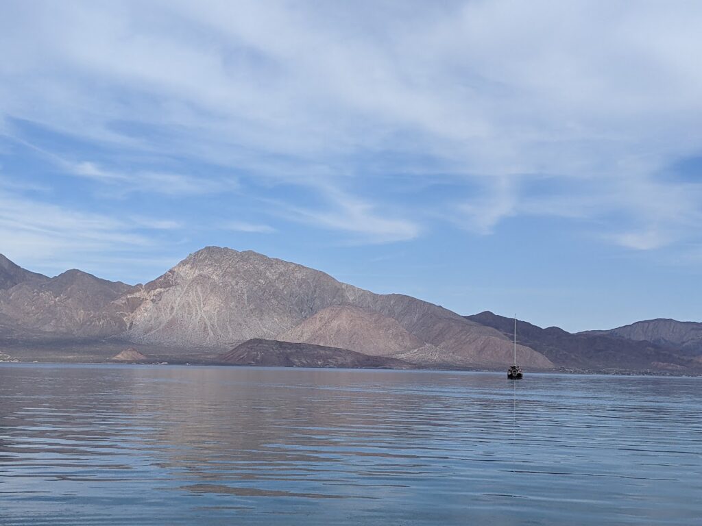 SV Mosaic (Mosaic Voyage) anchored in La Mona in Bahia de Los Angeles